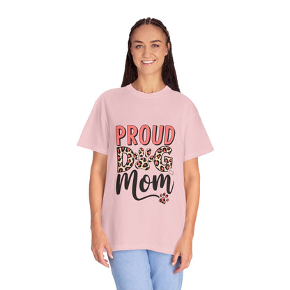 Proud Dog Mom Graphic T-Shirt