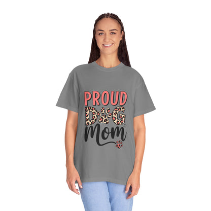 Proud Dog Mom Graphic T-Shirt